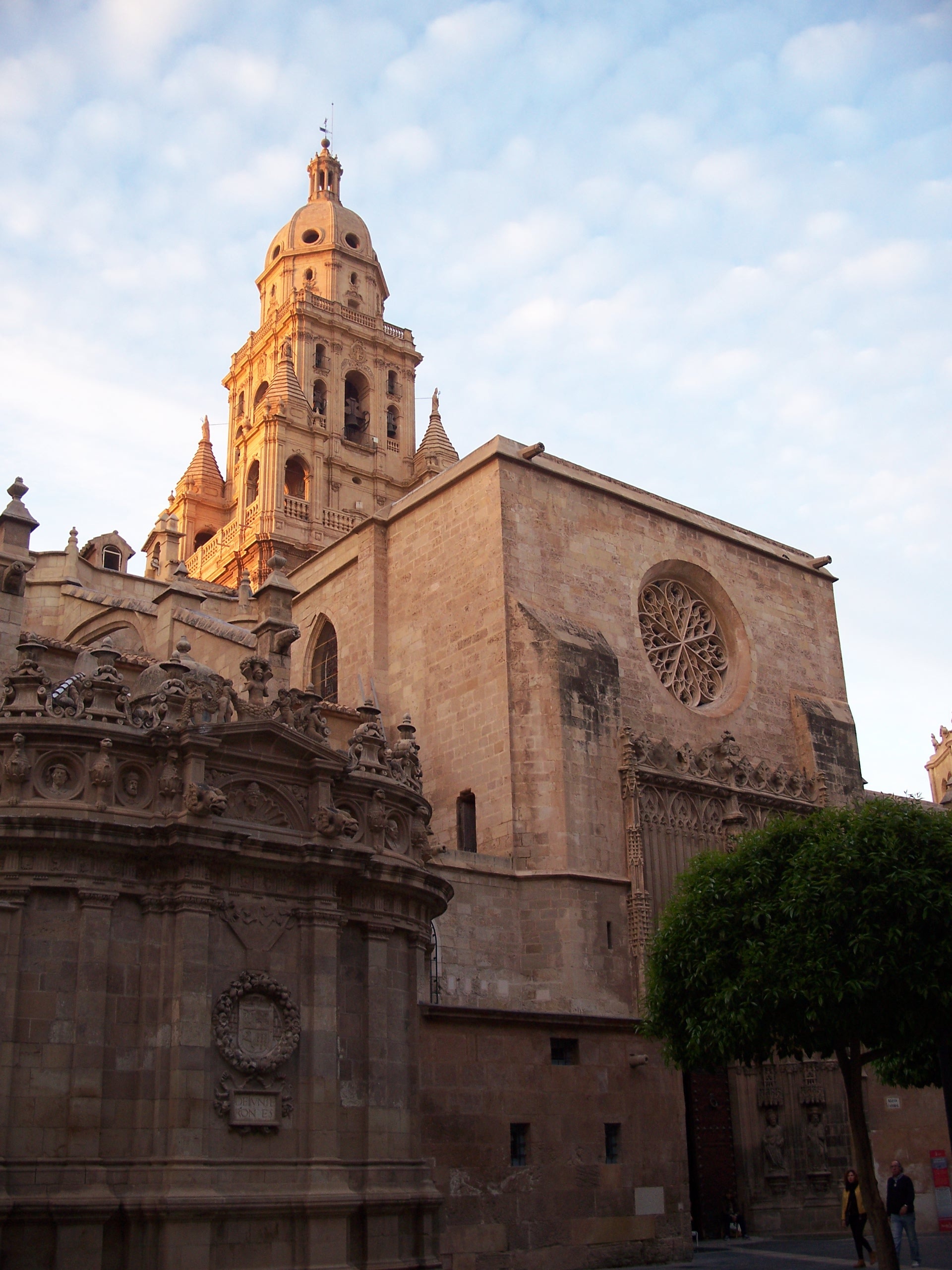 Murcia Cathedral rising above the historic centre, one of the key city sights to explore before or after a day trip from Murcia.